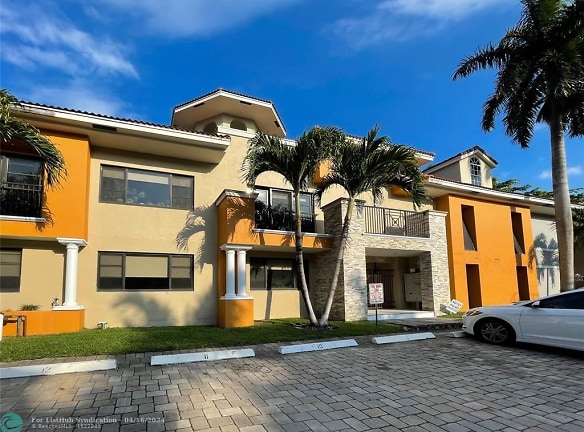 64 Isle of Venice Dr #13 - Fort Lauderdale, FL