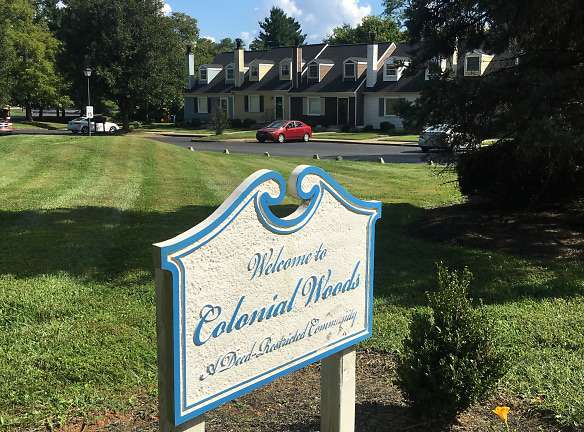 Colonial Woods Apartments - Louisville, KY