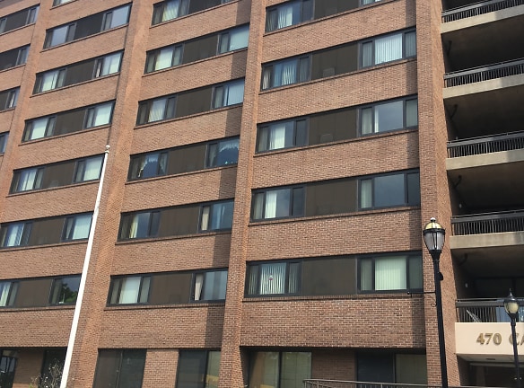 Capitol Towers Apartments - Hartford, CT