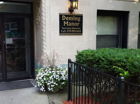 Deming Manor Apartments Of Lincoln Park - Chicago, IL