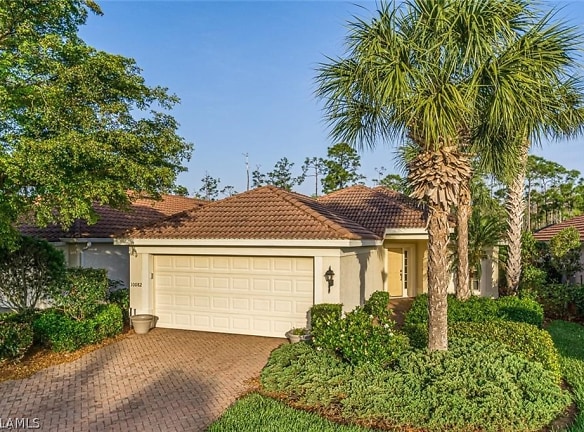 10082 Oakhurst Way - Fort Myers, FL