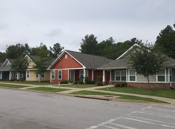 Tucker Cottages Apartments - Lagrange, GA