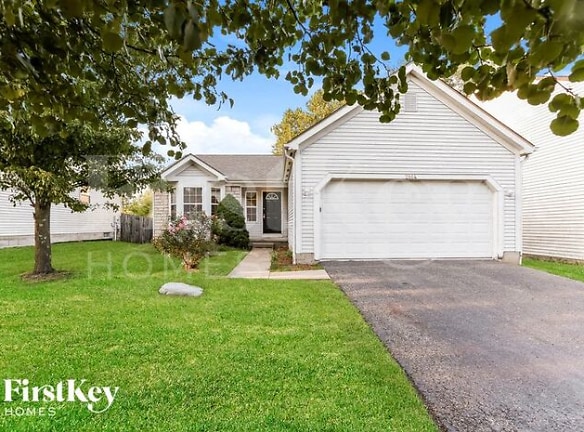 2864 Oak Forest Dr - Grove City, OH
