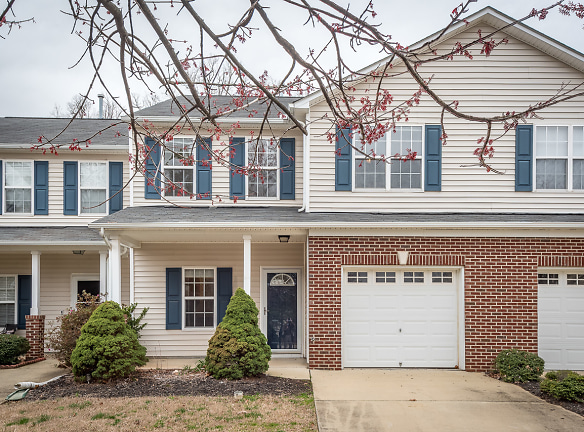 146 Cline Falls Dr unit 1 - Holly Springs, NC