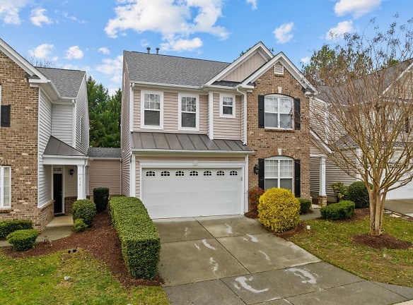 414 Hilltop View St - Cary, NC
