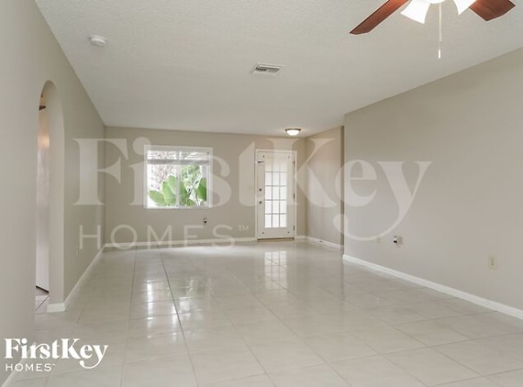 8429 Winged Foot Dr - Fort Myers, FL