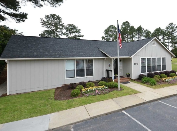 Windtree Apartment Homes - Fayetteville, NC