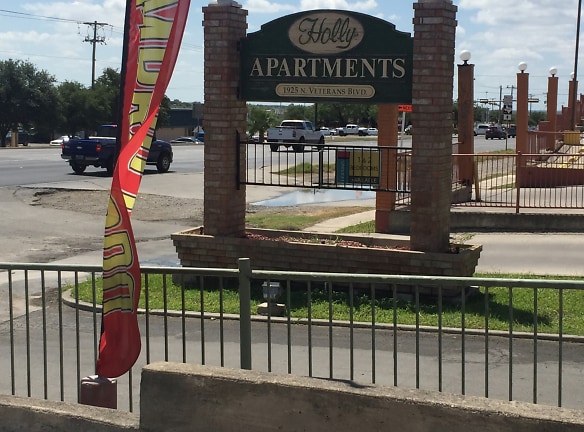 Holly Apartment Homes - Eagle Pass, TX