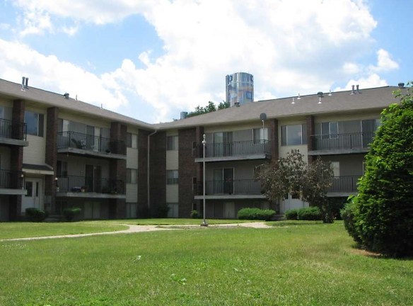 Carlton Apartments - Detroit, MI