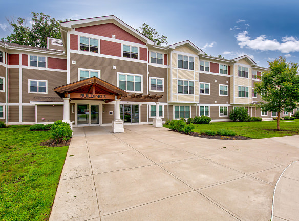 Chelmsford Woods Residences Apartments - Chelmsford, MA