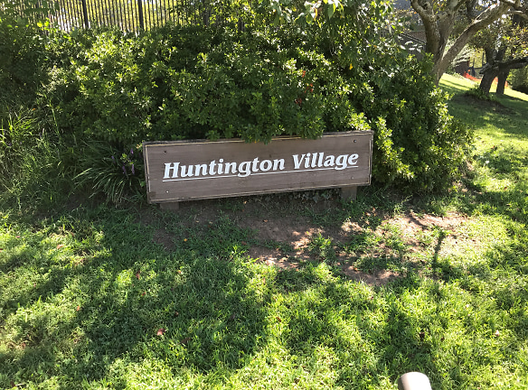 Huntington Vllage Apartments - Charlottesville, VA
