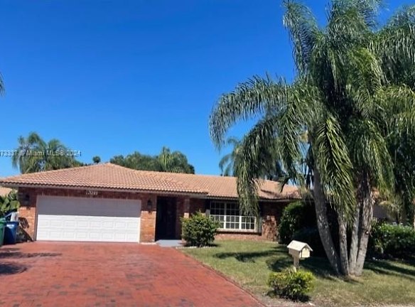 9077 NW 25th Ct - Coral Springs, FL