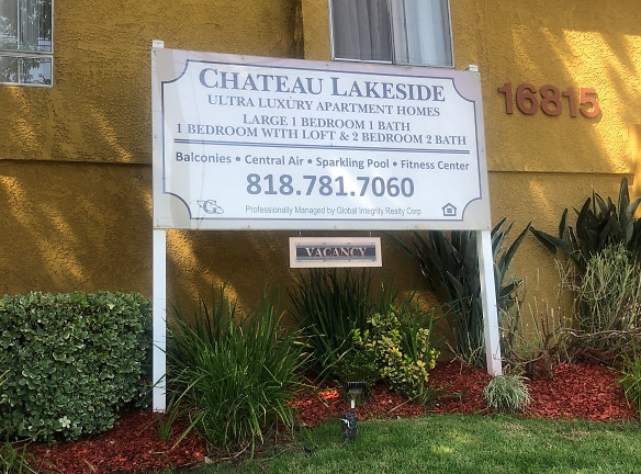 Chateau Lakeside Apartments - Van Nuys, CA