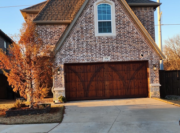 374 Kyra Ct - Coppell, TX