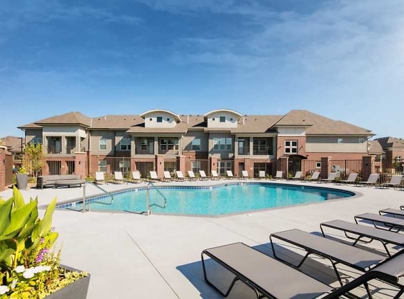 Ashbrook By Broadmoor Apartments - Lincoln, NE