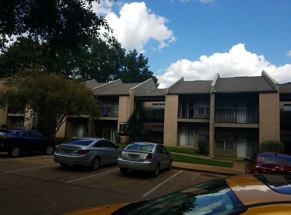 Cambridge Court Apartments - Nacogdoches, TX