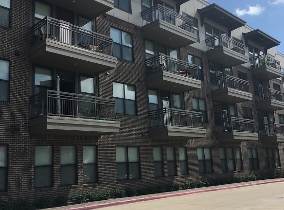 Pearl Woodlake Apartments - Houston, TX