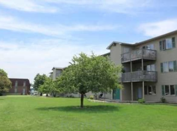 Spring Meadows Apartments - Springfield, IL