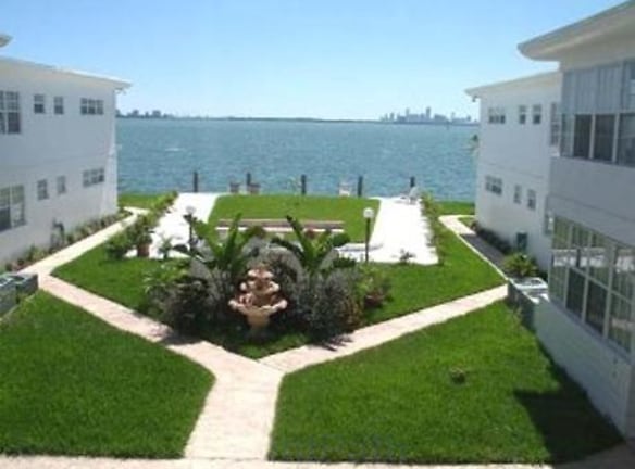 Shanti House - Miami Beach, FL