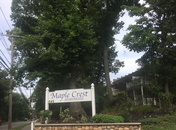 Maple Crest Garden Apartments - Port Jefferson, NY