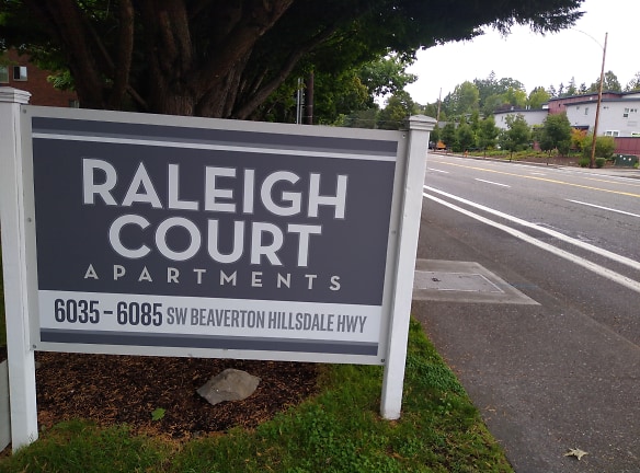 Raleigh Court Apartments - Portland, OR