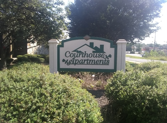 Courthouse Apartments - Martinsburg, WV
