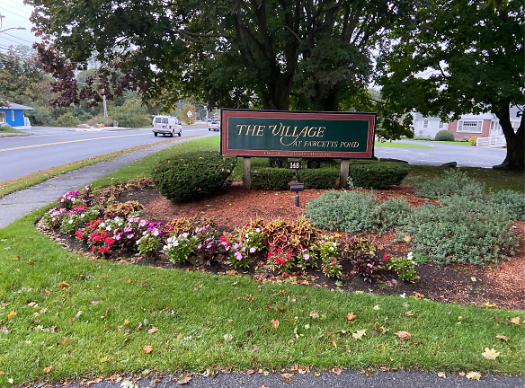 Village At Fawcett Pond Apartments - Hyannis, MA