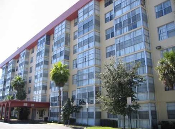 Landmark Apartments - Plantation, FL