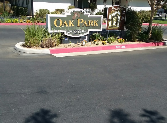 Oak Park Seniors Apartments - Fresno, CA