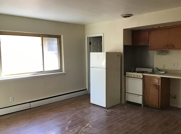 2528 W Wells St unit 204 - Milwaukee, WI