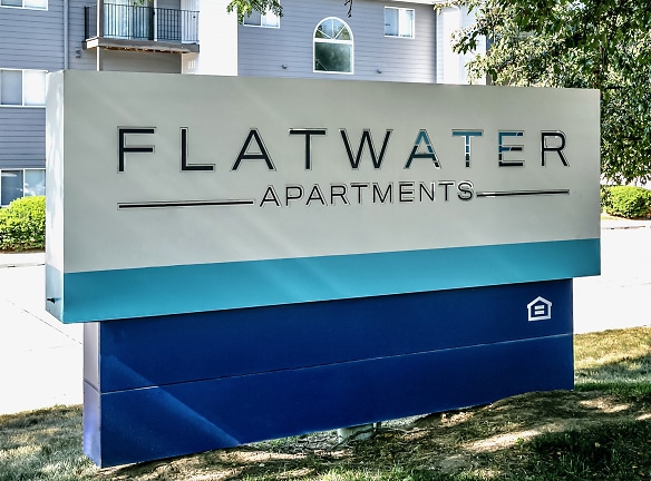Flatwater Apartments - La Vista, NE