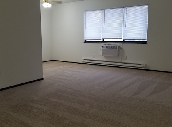 117 Harbet Ave NW unit 7 - Cedar Rapids, IA