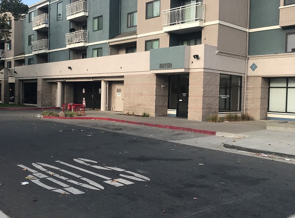 Richmond City Center Apts Apartments - Richmond, CA