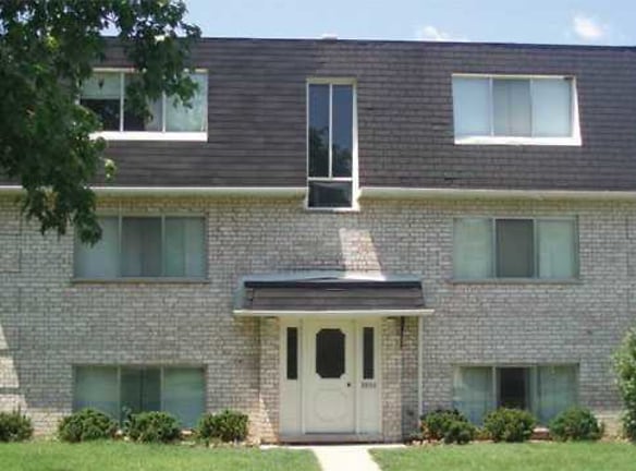 Crestwood Condominiums - Des Plaines, IL