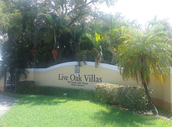 Live Oak Villas Apartments - Fort Pierce, FL