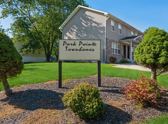 Park Pointe Townhomes - Valparaiso, IN