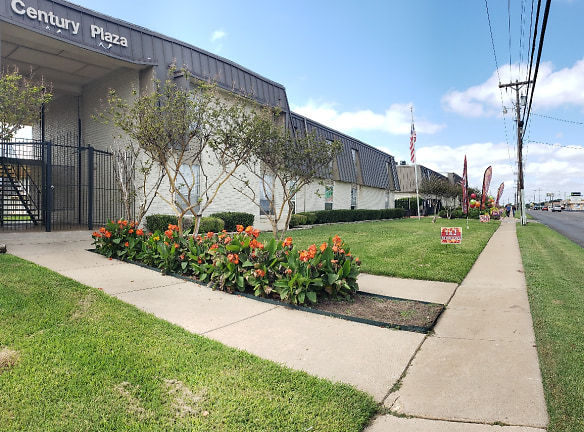 Century Plaza Apartments - Killeen, TX