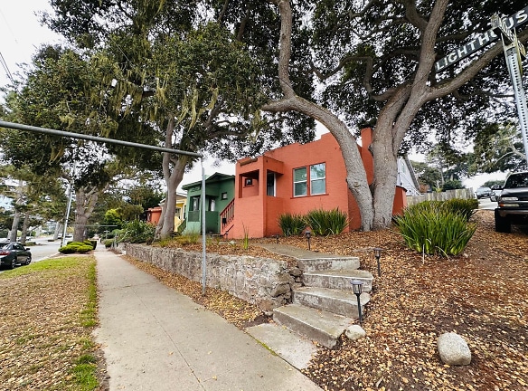891 Lighthouse Ave - Pacific Grove, CA