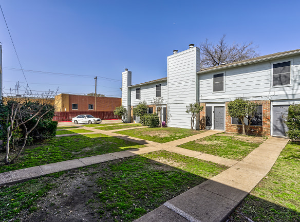 Central Park Townhomes - Fort Worth, TX