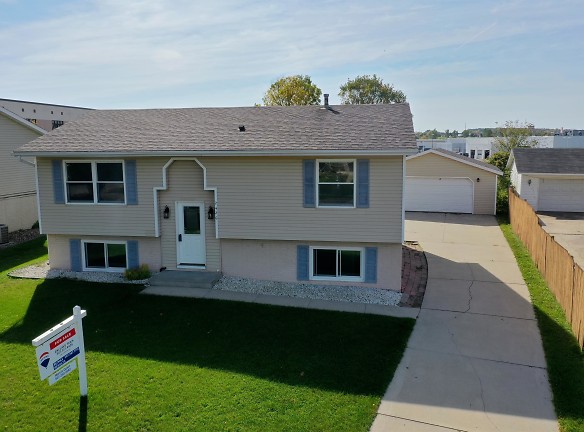 2420 48th St NW - Rochester, MN