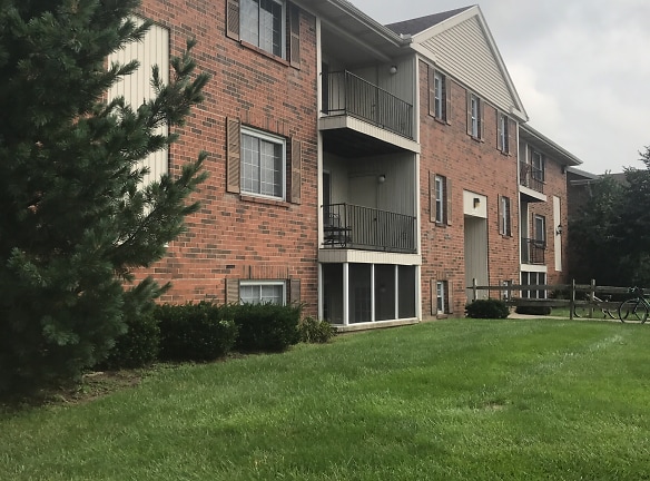 University Village Apartments - Bowling Green, OH