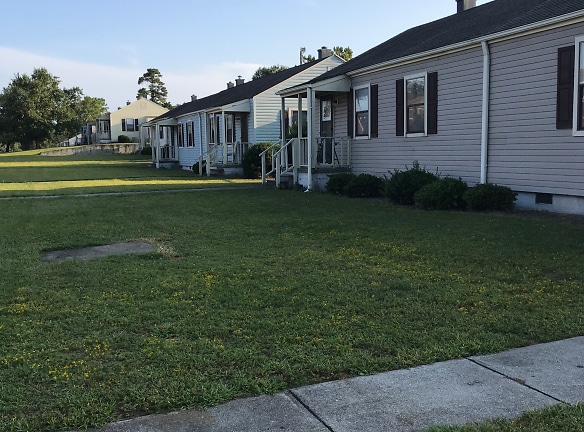 Village At Greenfield Apartments - Wilmington, NC