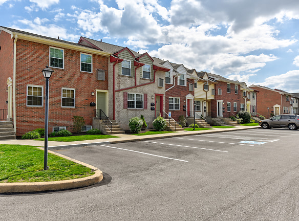 Plymouthtowne Apartments - Plymouth Meeting, PA