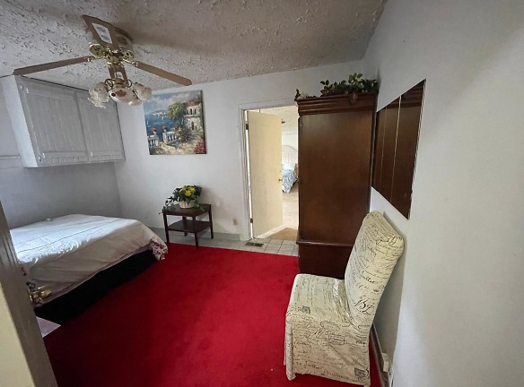 Room For Rent - Forest Park, GA