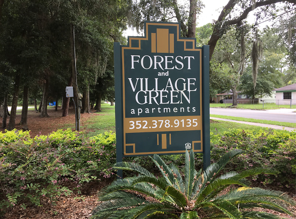 Village Green Apartments - Gainesville, FL