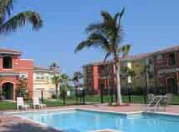 Beachside Apartments - Satellite Beach, FL