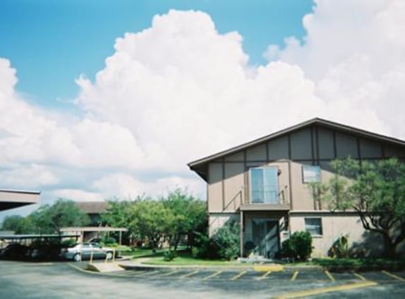 Edelweiss Apartments - New Braunfels, TX
