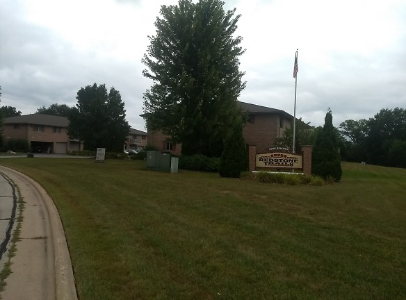 Redstone Trails Apartments - Green Bay, WI
