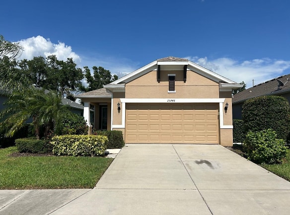 25748 Grayton Ave - Englewood, FL