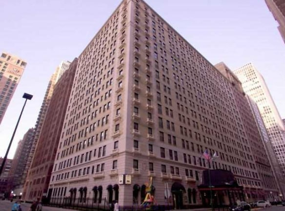 IQ Rentals Gold Coast Properties - Chicago, IL